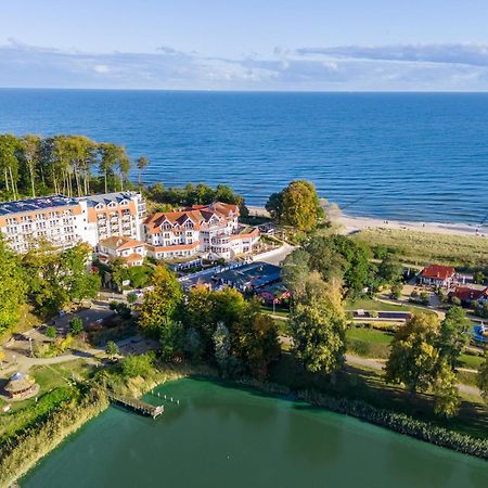Strandhotel Seerose Kolpinsee Exterior photo
