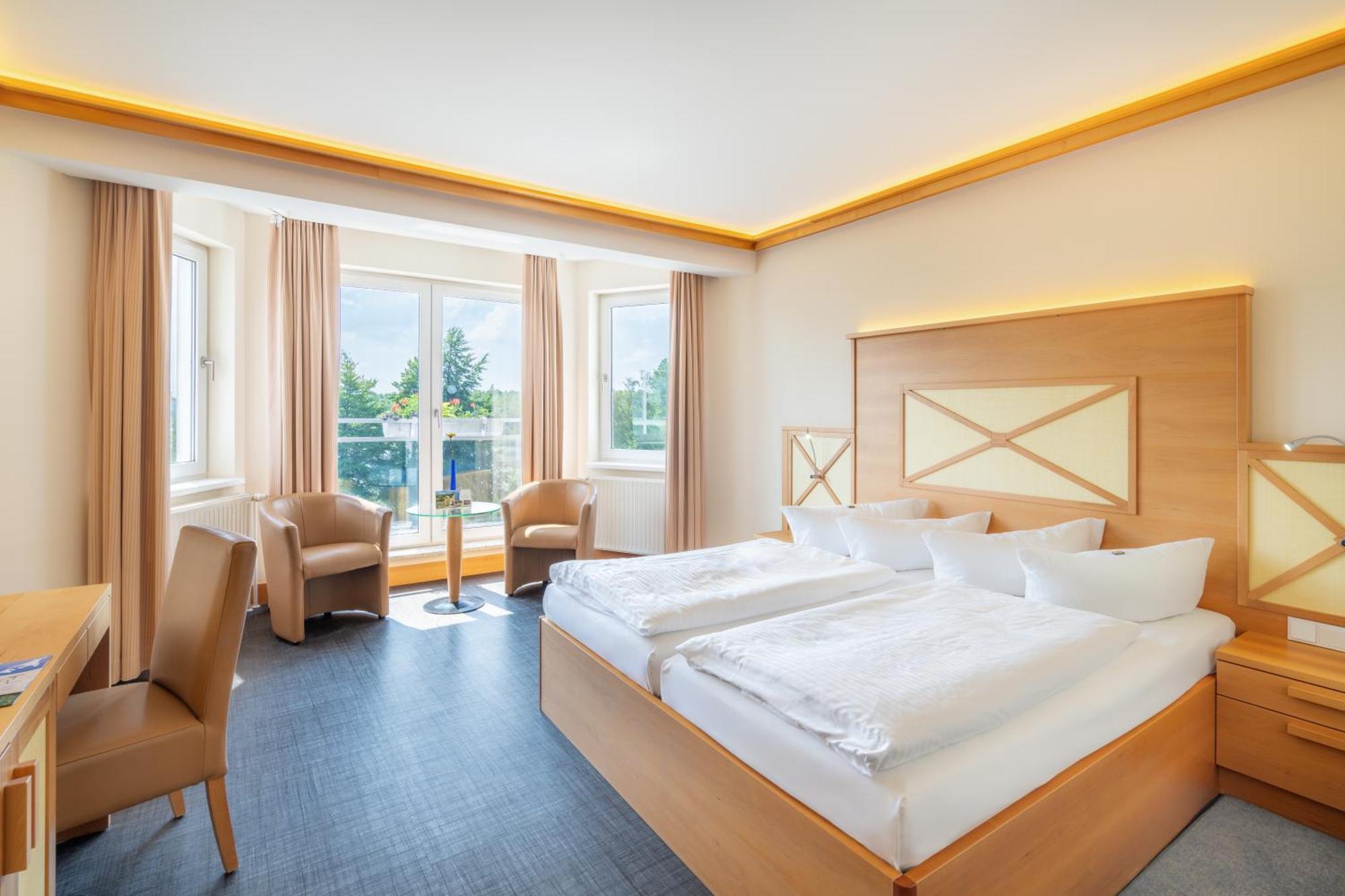Strandhotel Seerose Kolpinsee Exterior photo