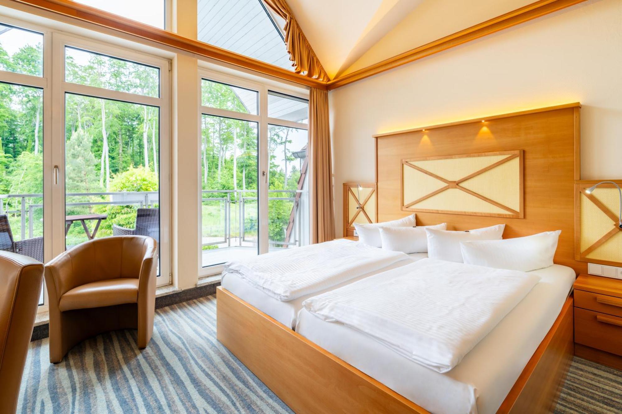 Strandhotel Seerose Kolpinsee Exterior photo