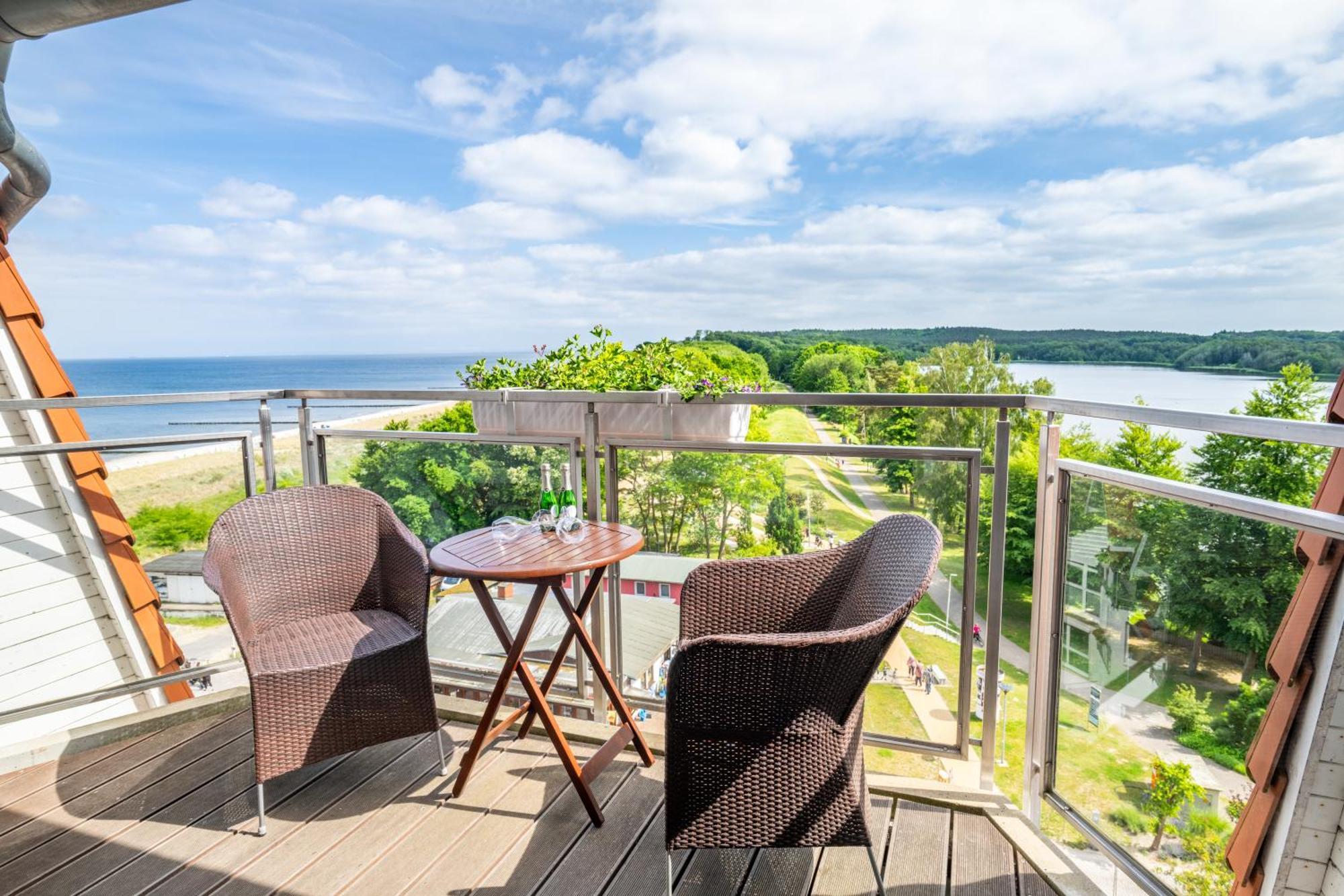 Strandhotel Seerose Kolpinsee Exterior photo