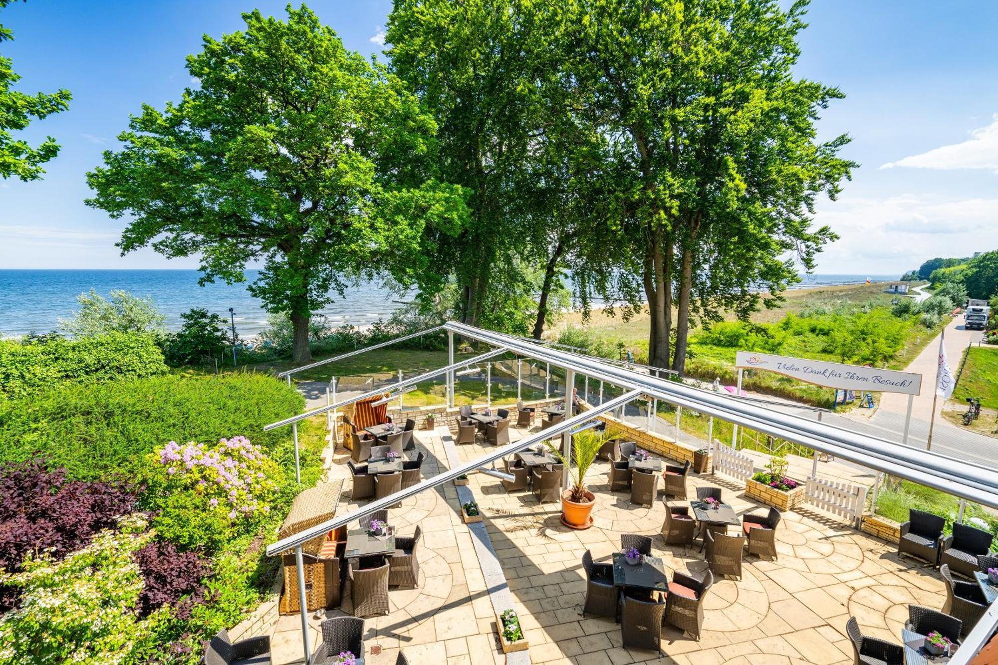 Strandhotel Seerose Kolpinsee Exterior photo