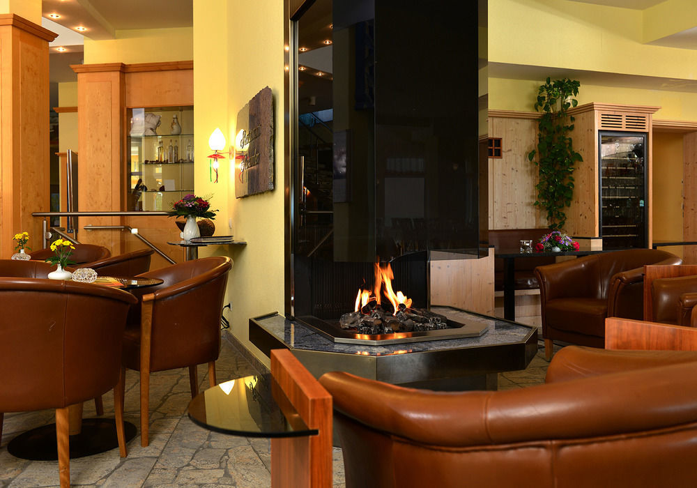 Strandhotel Seerose Kolpinsee Exterior photo